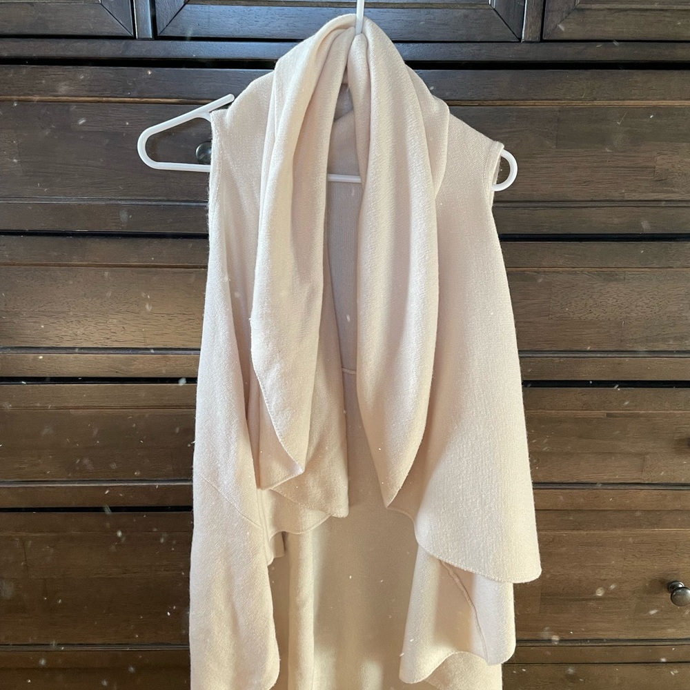 Look by M The Convertible Shawl Vest - Picture 7 of 12